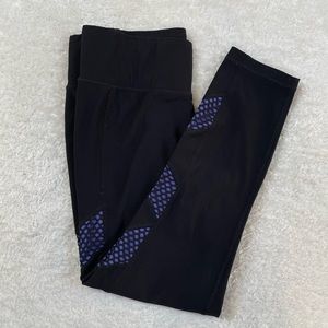 Small black with purple accent Moret Ultra high waisted ankle length leggings